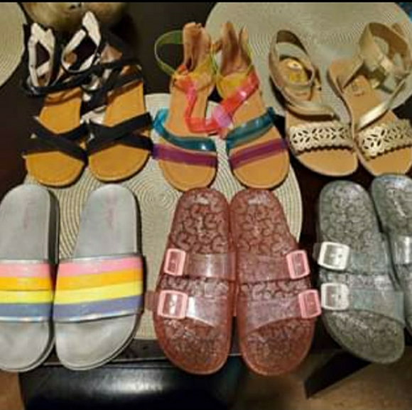 Sold Big Girls Sandals - Picture 1 of 1